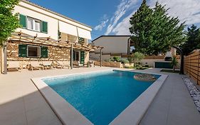 Dalmor Holiday House